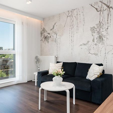Stylish & Comfy Garbary Apartments With Parking By Noclegi Renters Poznań Esterno foto
