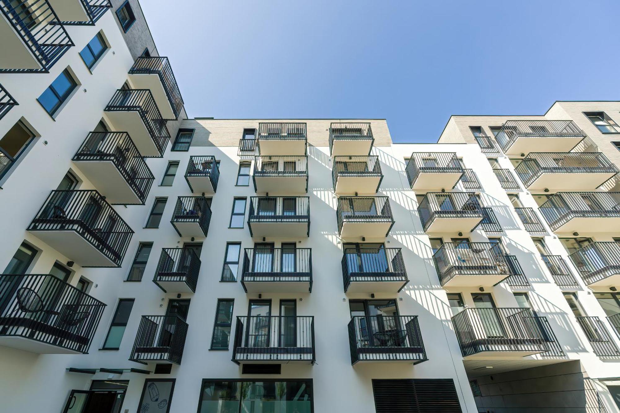 Stylish & Comfy Garbary Apartments With Parking By Noclegi Renters Poznań Esterno foto